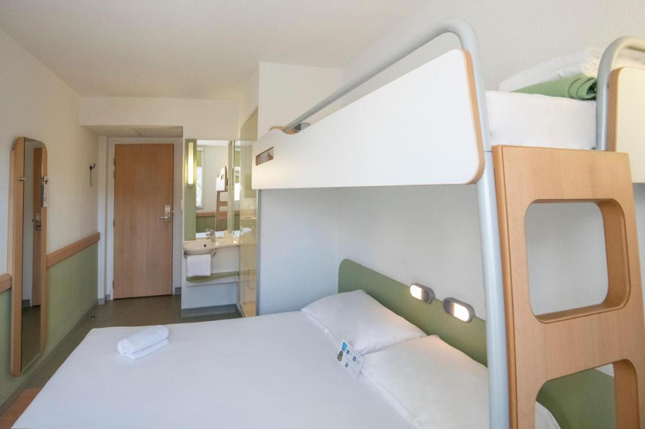 Ibis Budget Ajaccio Bagian luar foto