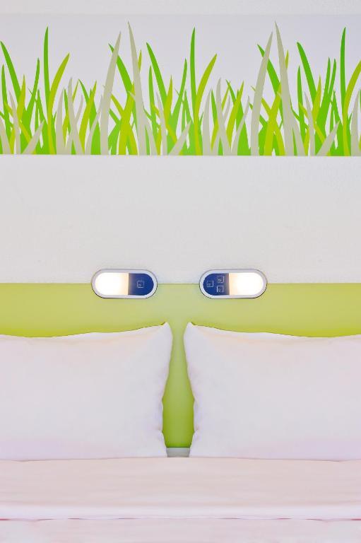 Ibis Budget Ajaccio Bagian luar foto