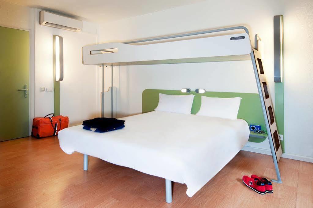 Ibis Budget Ajaccio Bagian luar foto