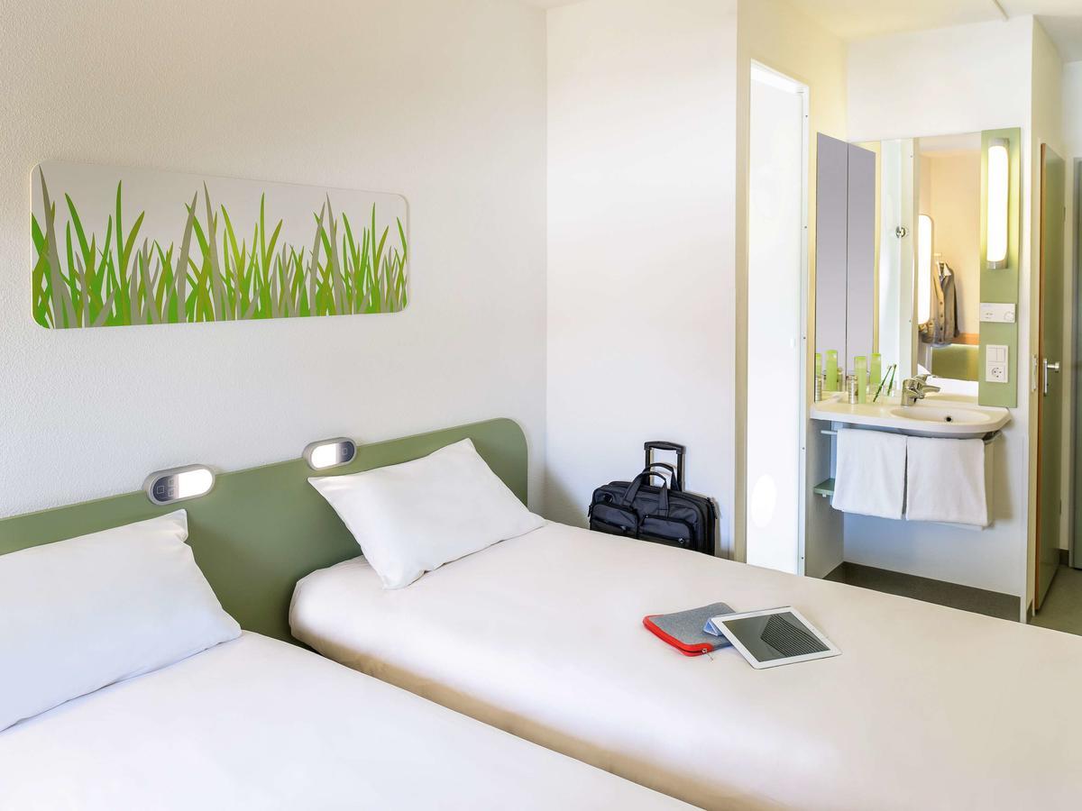 Ibis Budget Ajaccio Bagian luar foto